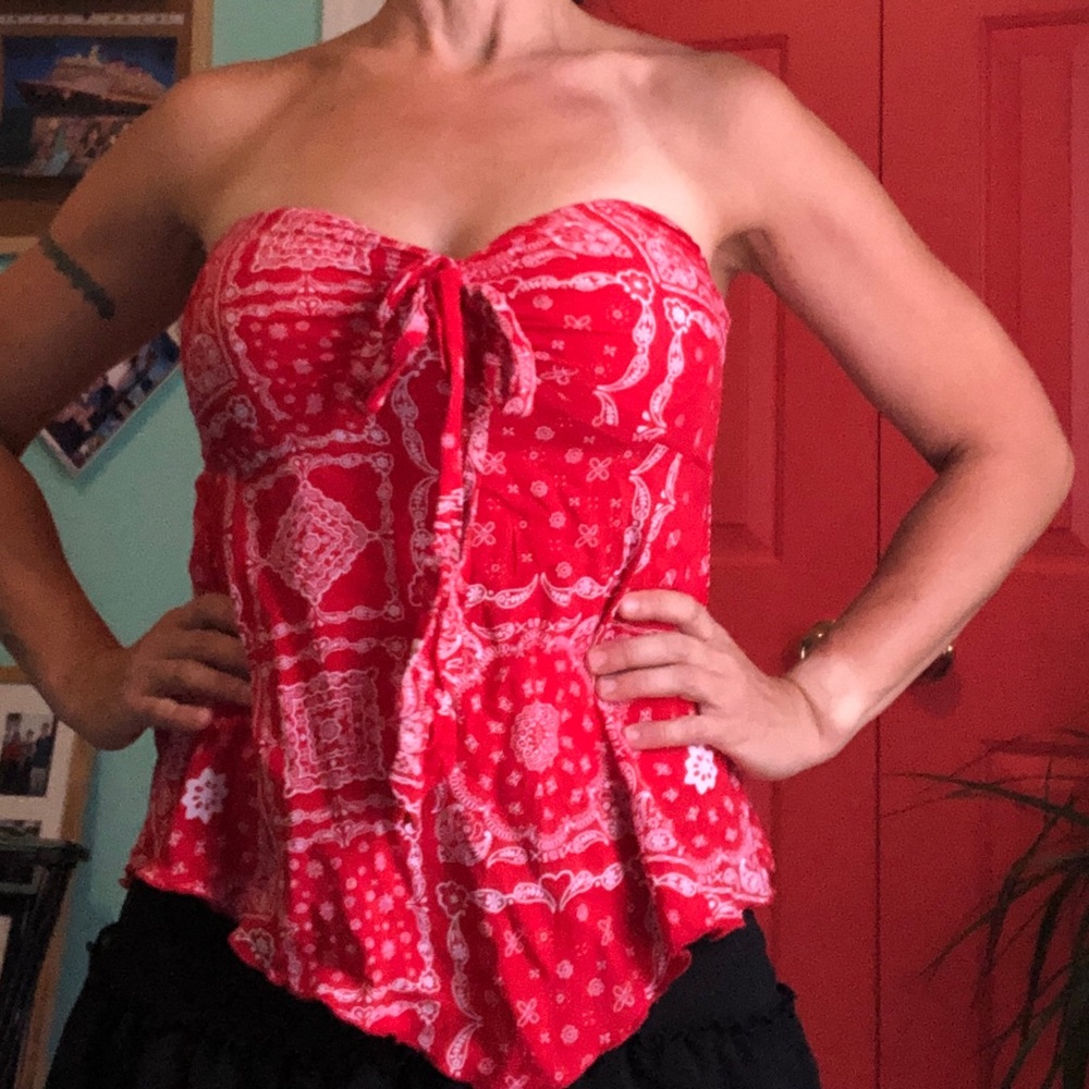 No boundaries strapless bandana top